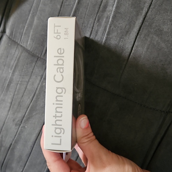 Emerald 6FT White Silver Lightning Sync & Charge Cable Compatible With Apple - Picture 3 of 7